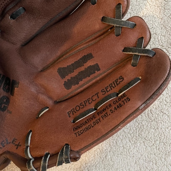 Mizuno Power Close 11.5” GPP 1151 RH Glove - Picture 8 of 8